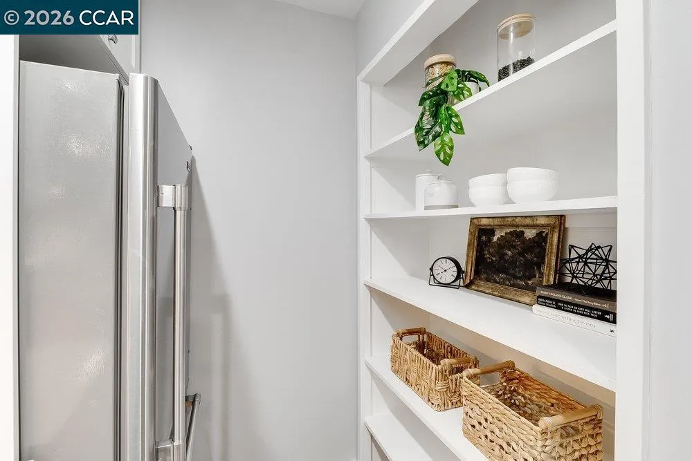 3173 Wayside Plaza #301 Walnut Creek, CA 94597