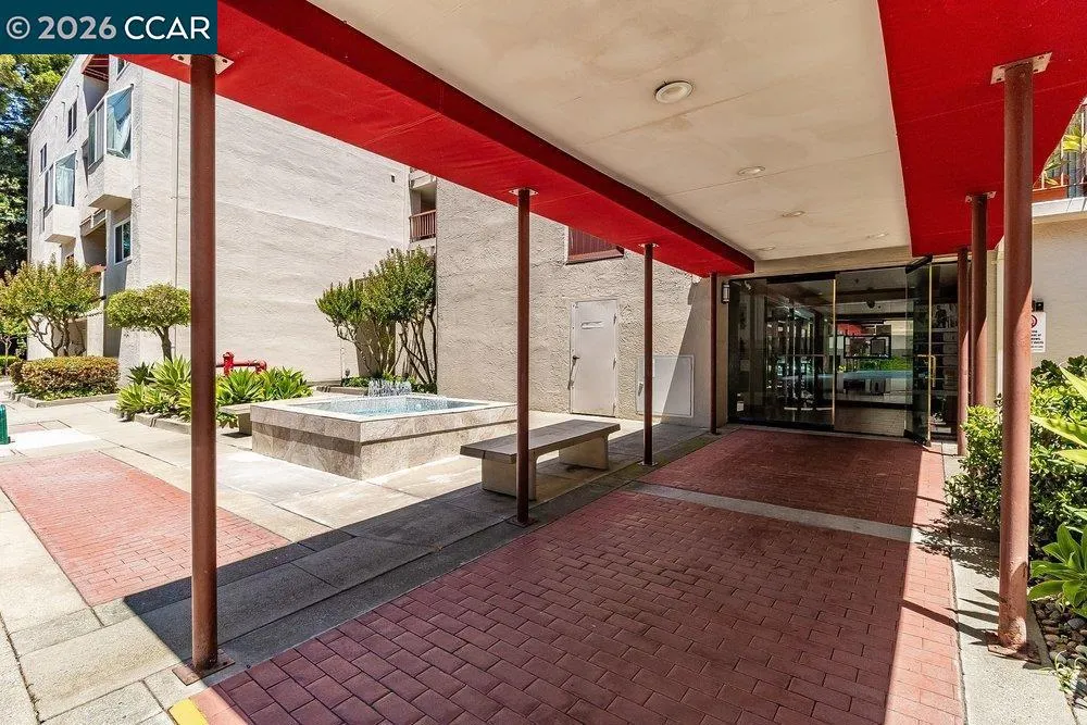 3173 Wayside Plaza #301 Walnut Creek, CA 94597