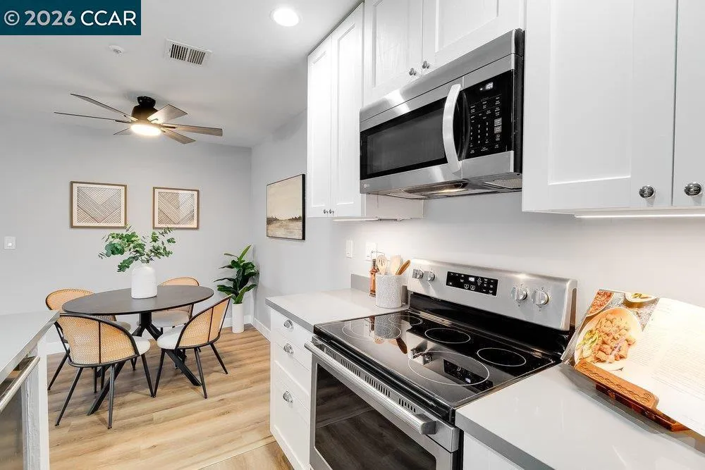 3173 Wayside Plaza #301 Walnut Creek, CA 94597