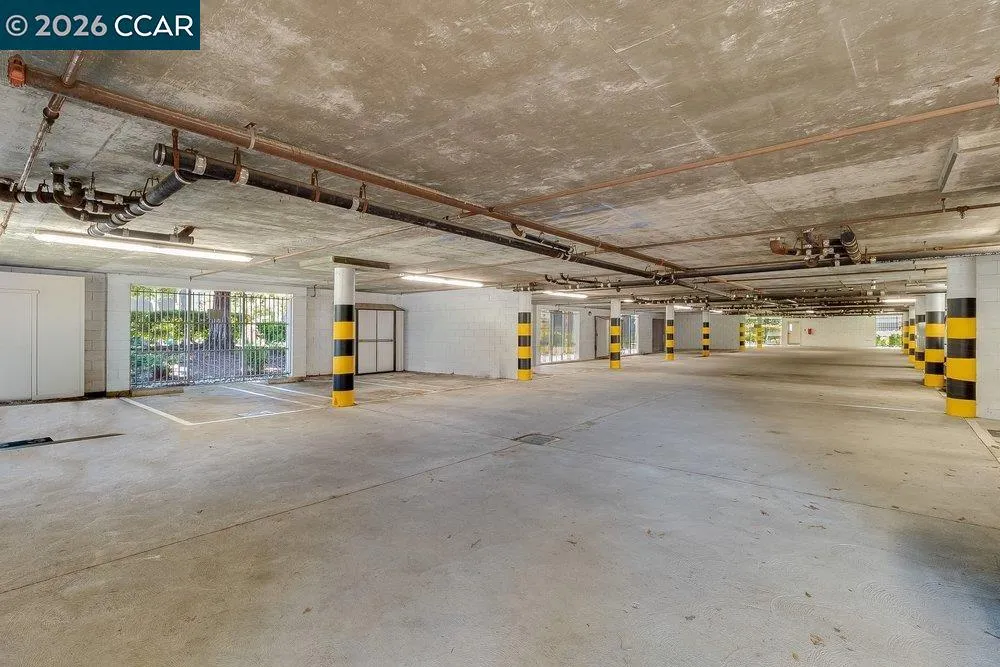 3173 Wayside Plaza #301 Walnut Creek, CA 94597