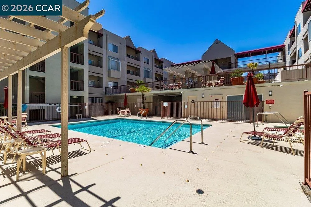 3173 Wayside Plaza #301 Walnut Creek, CA 94597