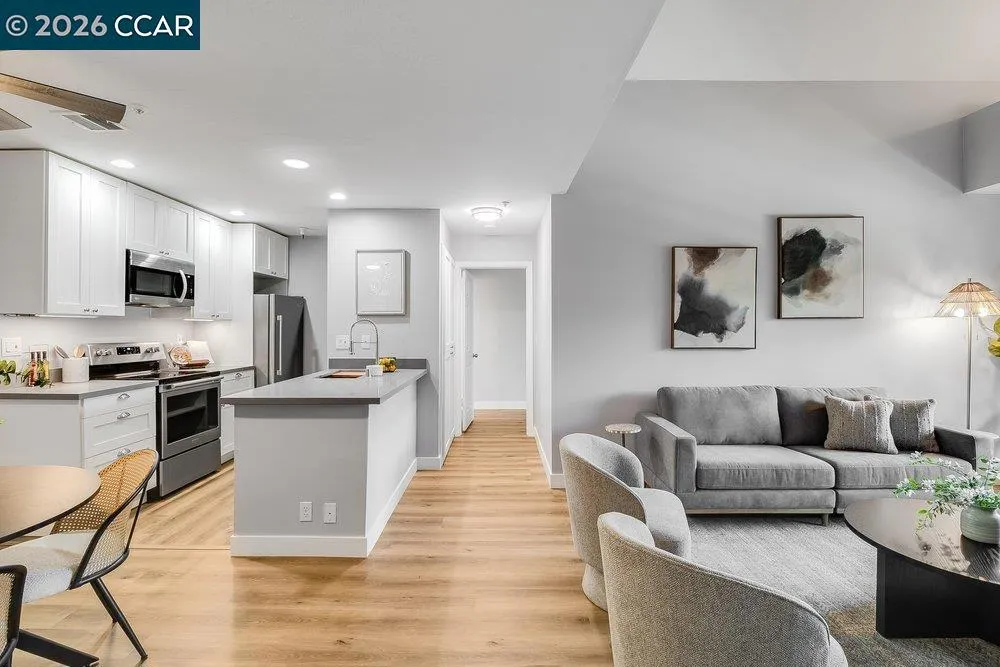 3173 Wayside Plaza #301 Walnut Creek, CA 94597