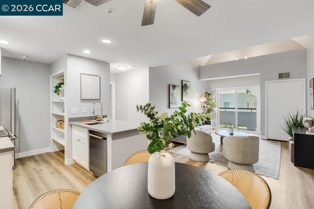 3173 Wayside Plaza #301 Walnut Creek, CA 94597