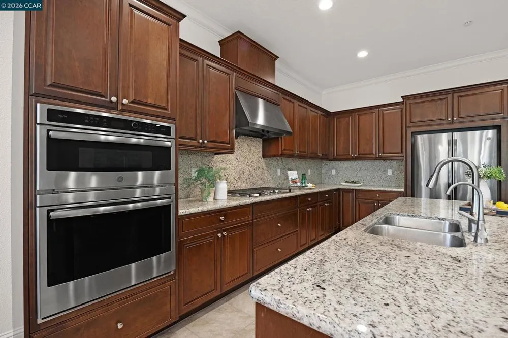 1939 Burgundy Ln Brentwood, CA 94513