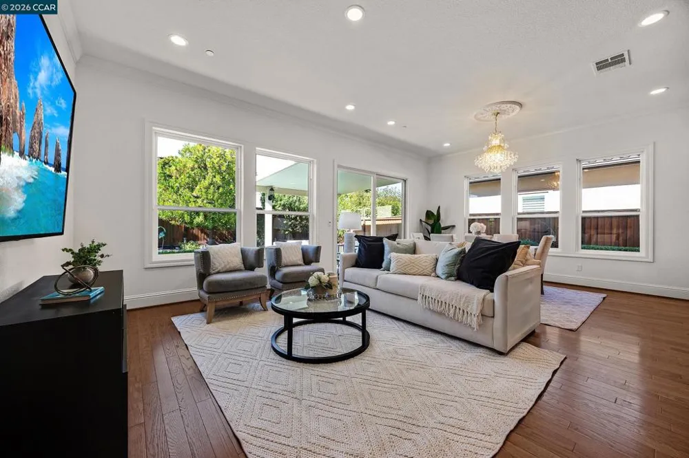 1939 Burgundy Ln Brentwood, CA 94513