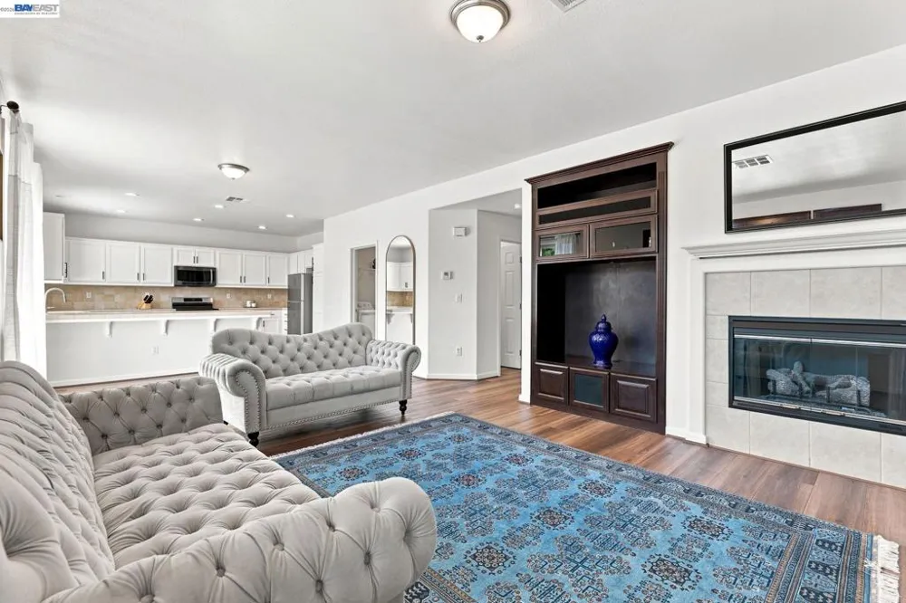 4597 Bonsai Ave Tracy, CA 95377