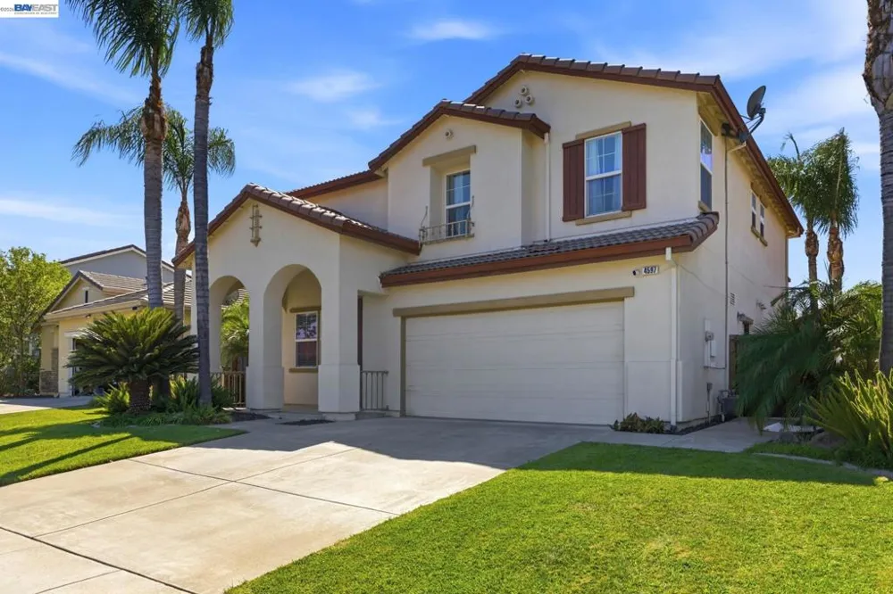 4597 Bonsai Ave Tracy, CA 95377