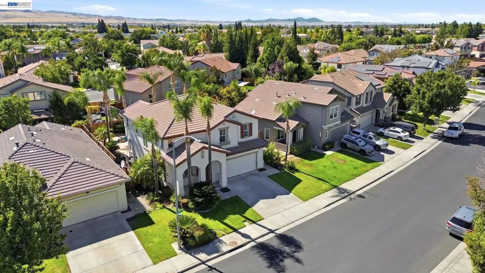 4597 Bonsai Ave Tracy, CA 95377