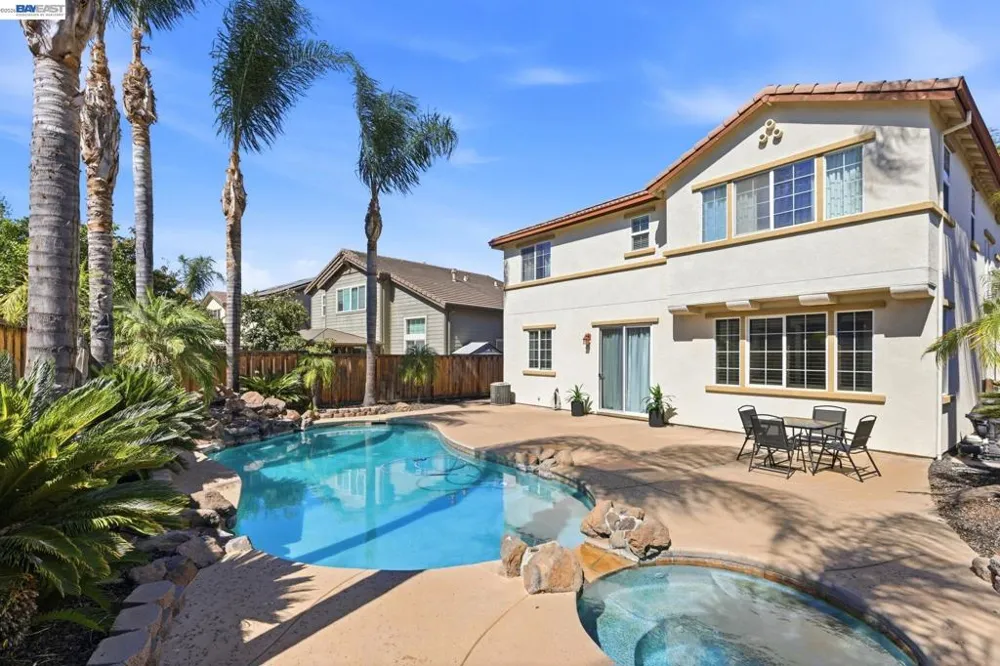 4597 Bonsai Ave Tracy, CA 95377