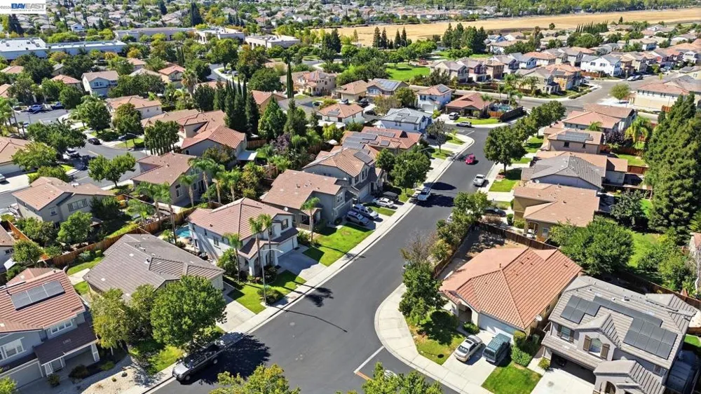 4597 Bonsai Ave Tracy, CA 95377