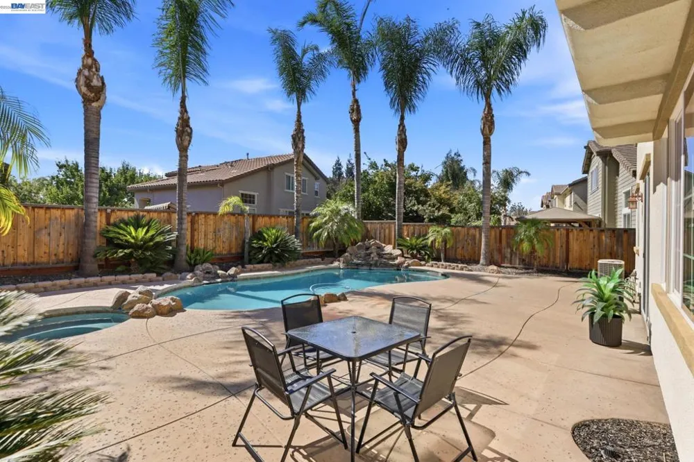 4597 Bonsai Ave Tracy, CA 95377