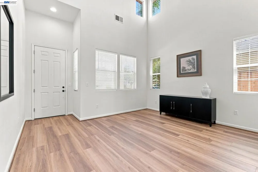 4597 Bonsai Ave Tracy, CA 95377