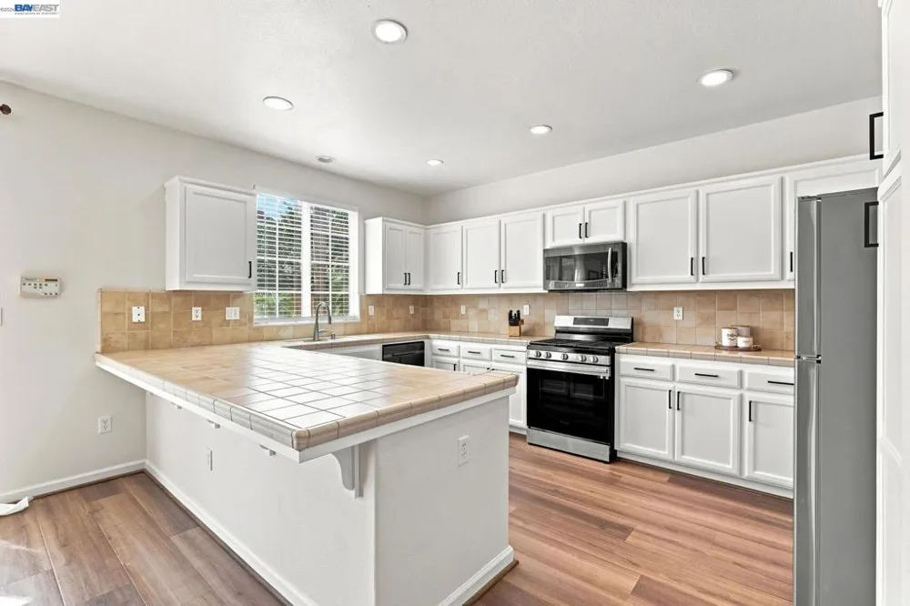4597 Bonsai Ave Tracy, CA 95377
