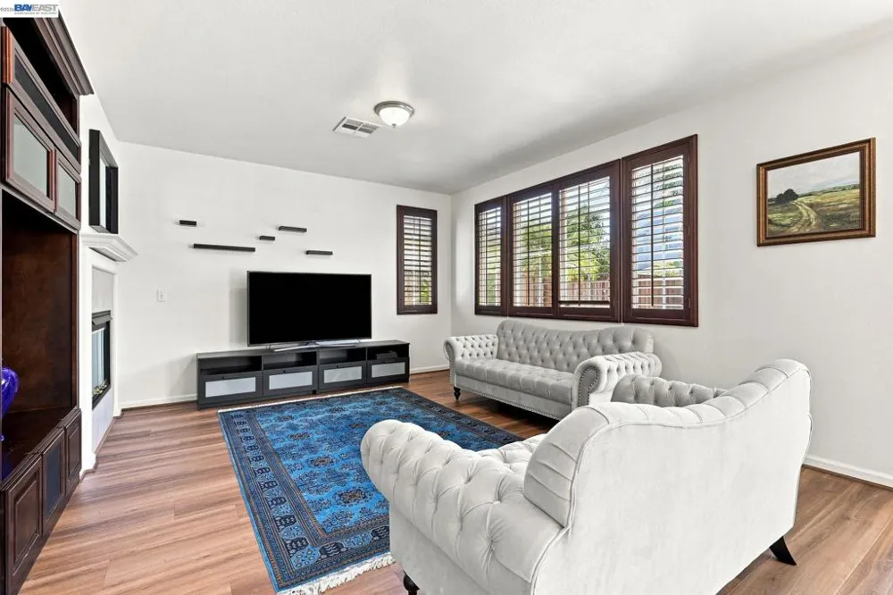 4597 Bonsai Ave Tracy, CA 95377