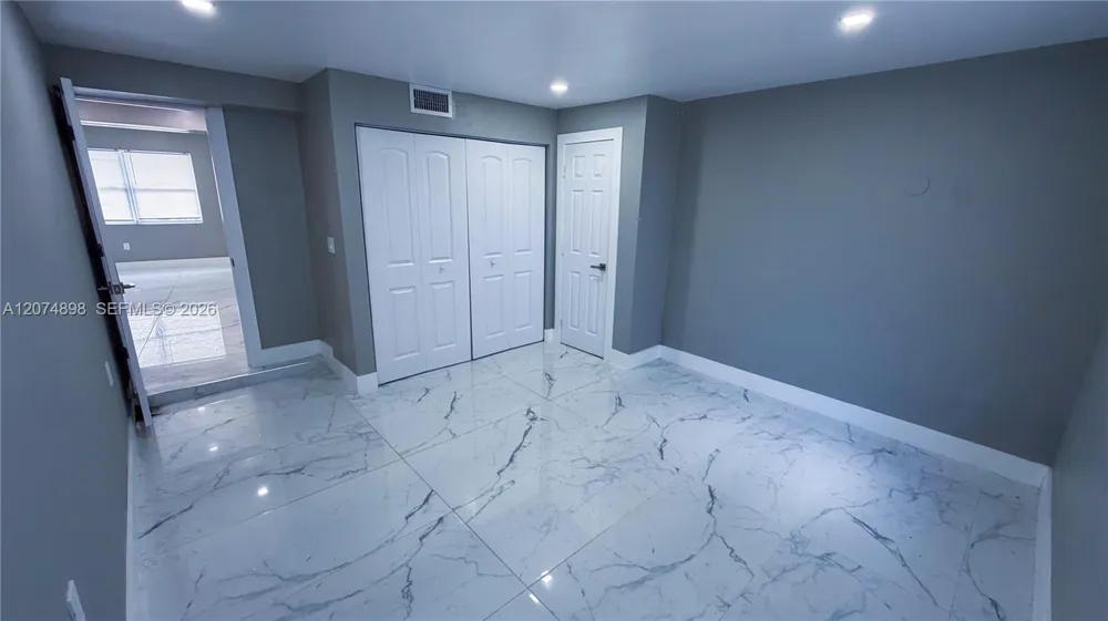 515 S 61st Ter Hollywood, FL 33023