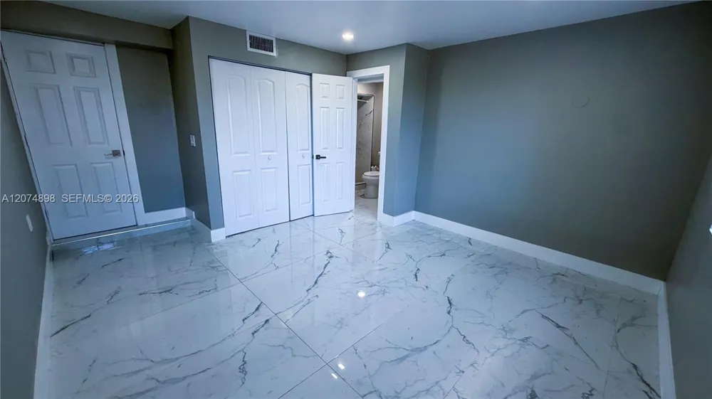 515 S 61st Ter Hollywood, FL 33023