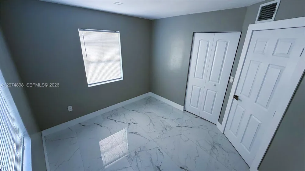 515 S 61st Ter Hollywood, FL 33023