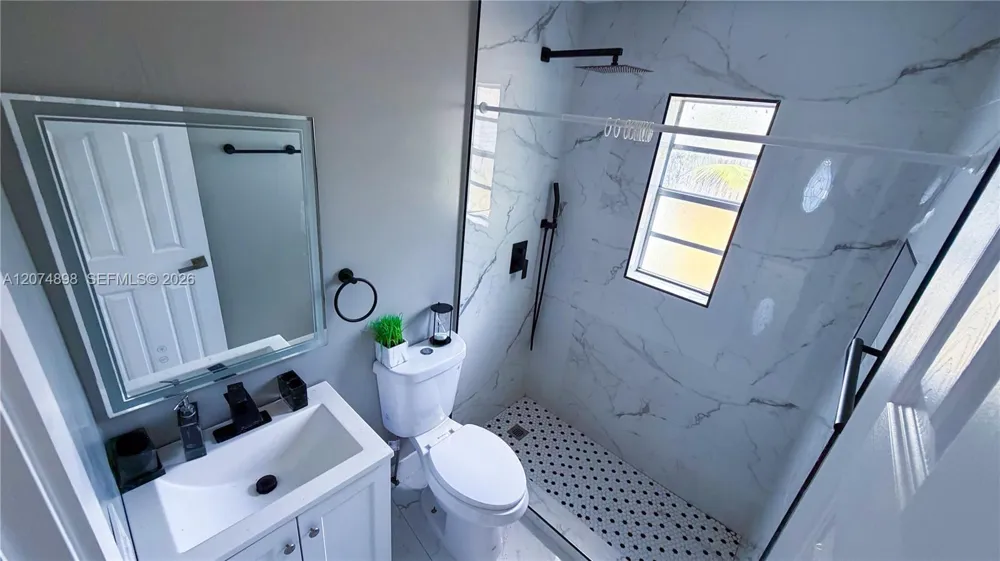 515 S 61st Ter Hollywood, FL 33023