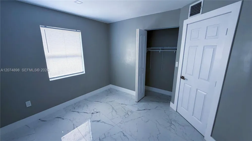 515 S 61st Ter Hollywood, FL 33023