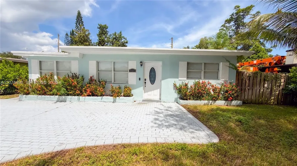 515 S 61st Ter Hollywood, FL 33023