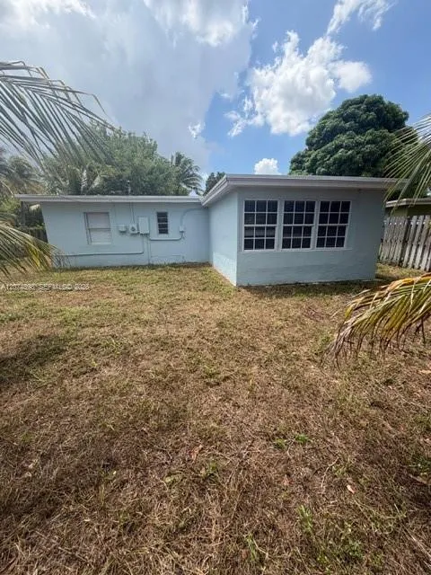 515 S 61st Ter Hollywood, FL 33023