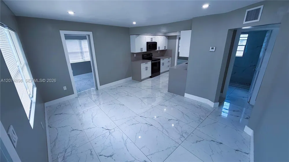 515 S 61st Ter Hollywood, FL 33023