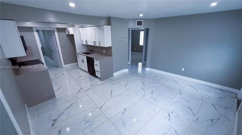 515 S 61st Ter Hollywood, FL 33023