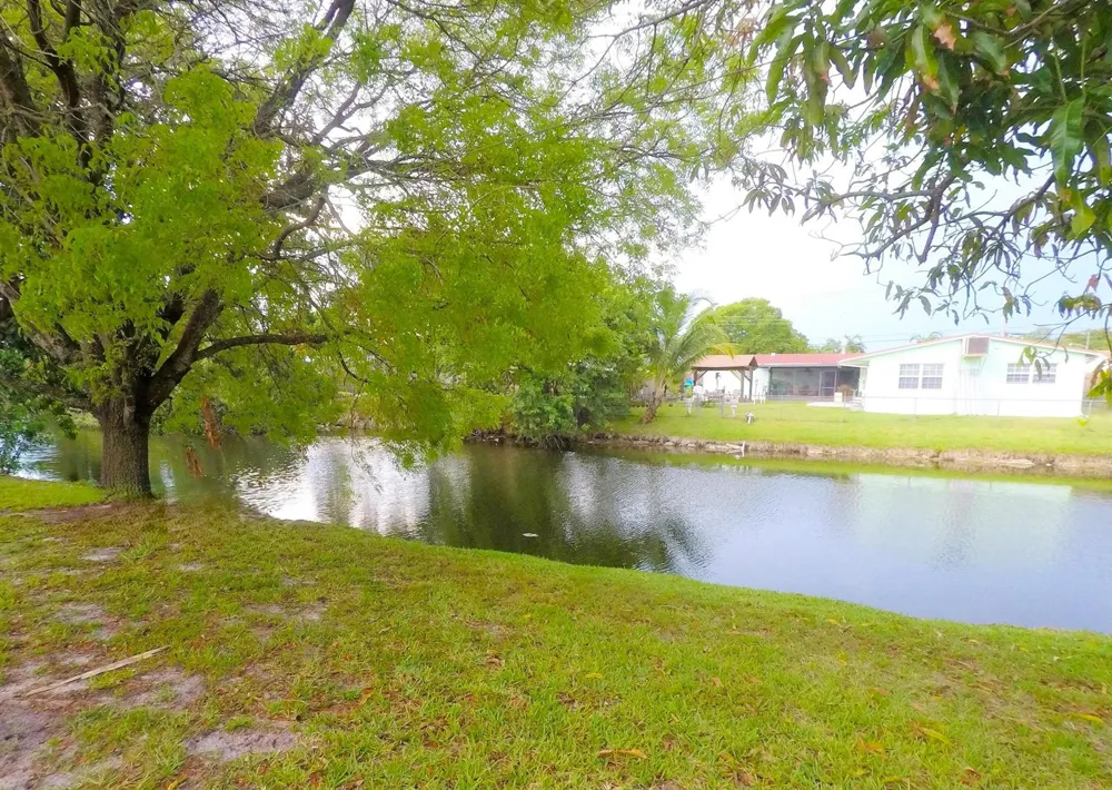 1685 NW 60TH AVENUE #B Sunrise, FL 33313