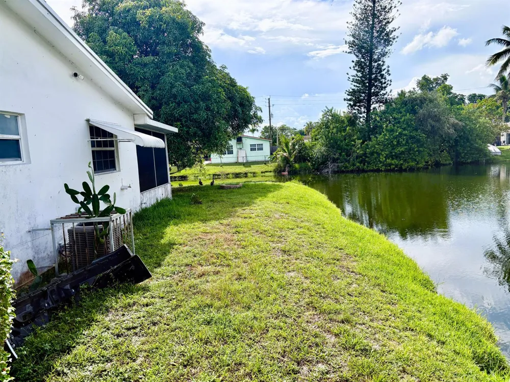 1685 NW 60TH AVENUE #B Sunrise, FL 33313