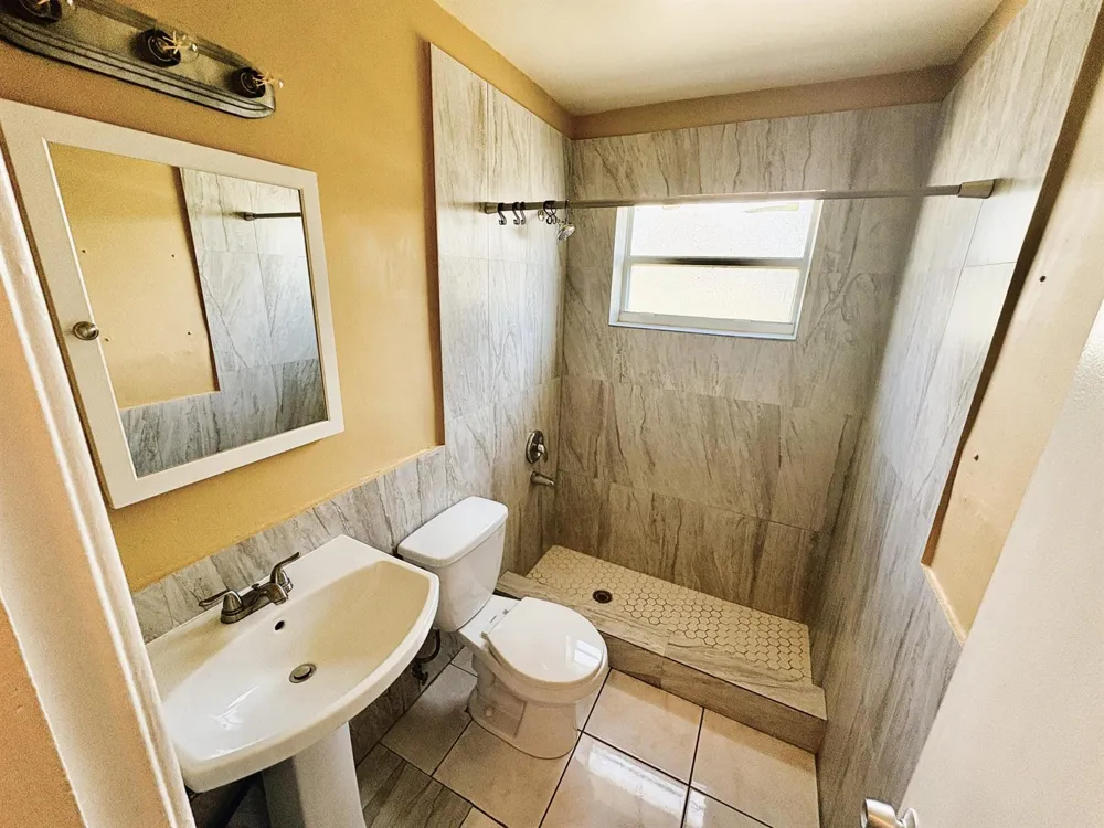 1685 NW 60TH AVENUE #B Sunrise, FL 33313