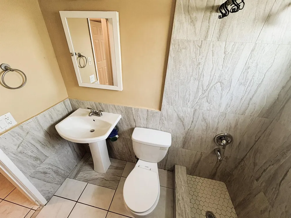 1685 NW 60TH AVENUE #B Sunrise, FL 33313