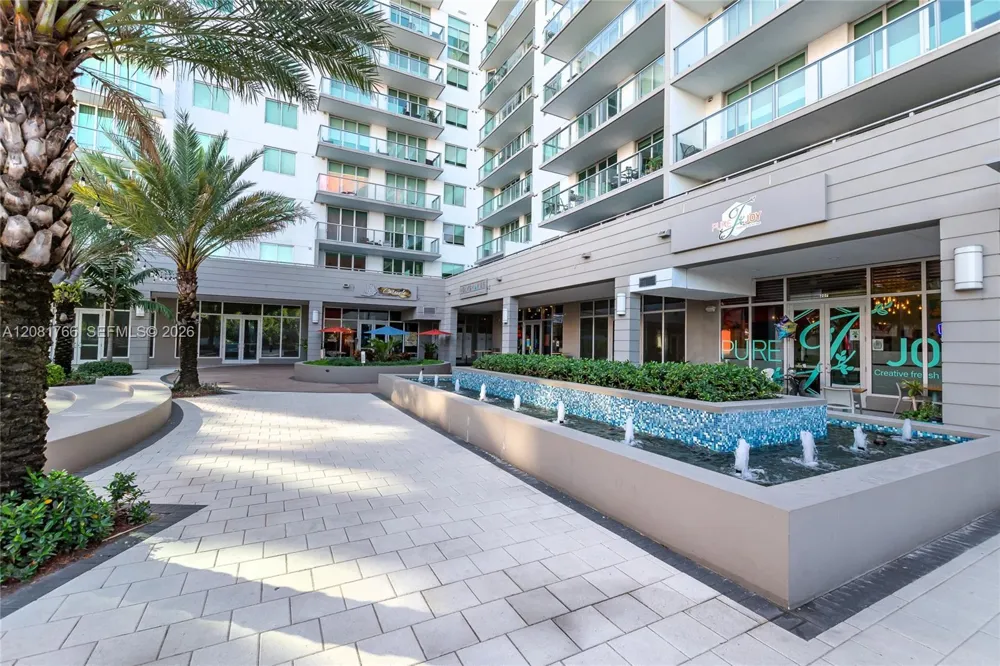 7661 NW 107th Ave #703 Doral, FL 33178