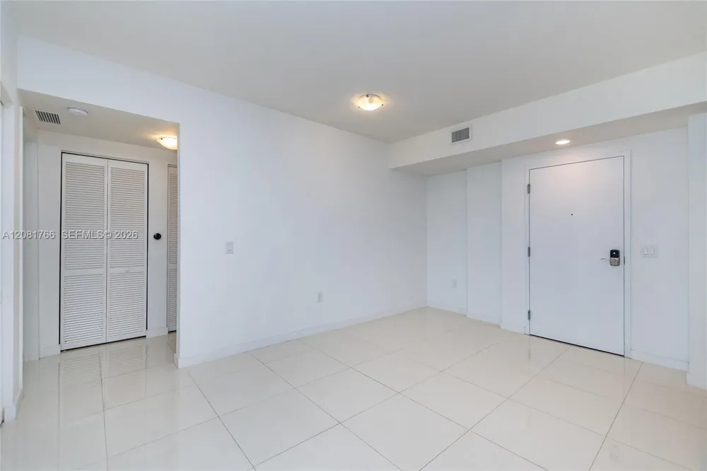 7661 NW 107th Ave #703 Doral, FL 33178