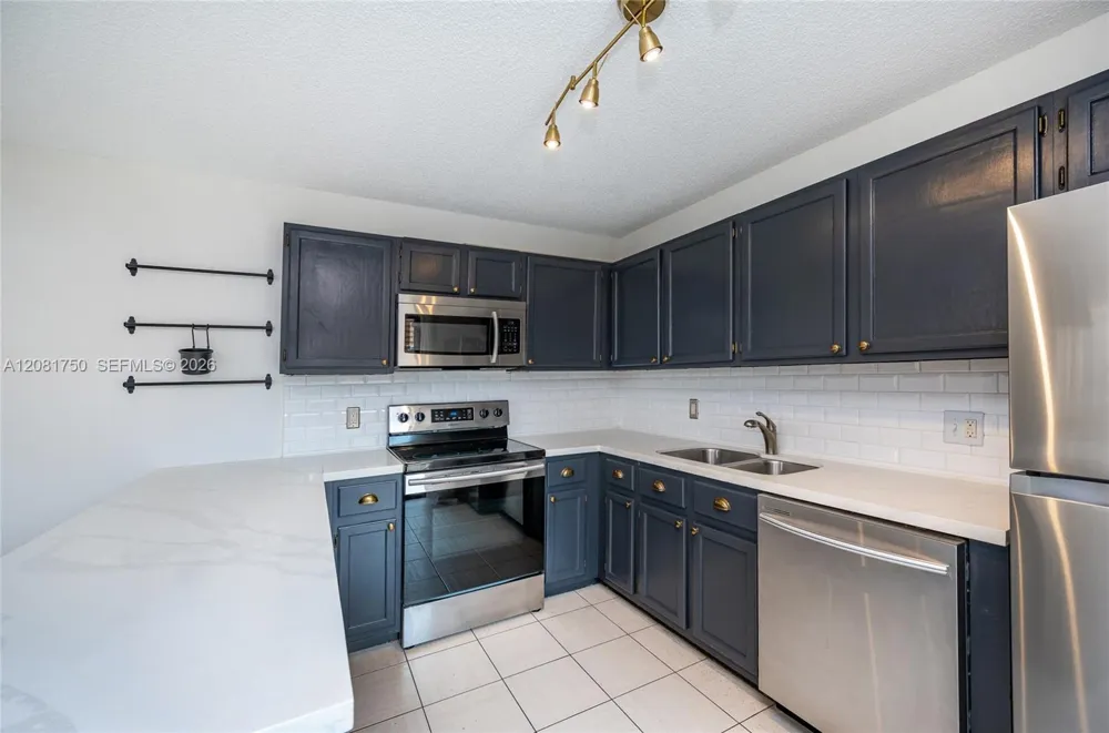 2536 Camelot Ct #2536 Cooper City, FL 33026