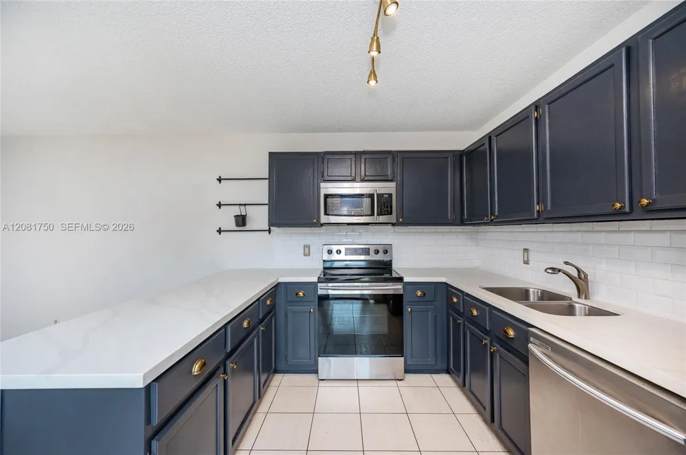 2536 Camelot Ct #2536 Cooper City, FL 33026
