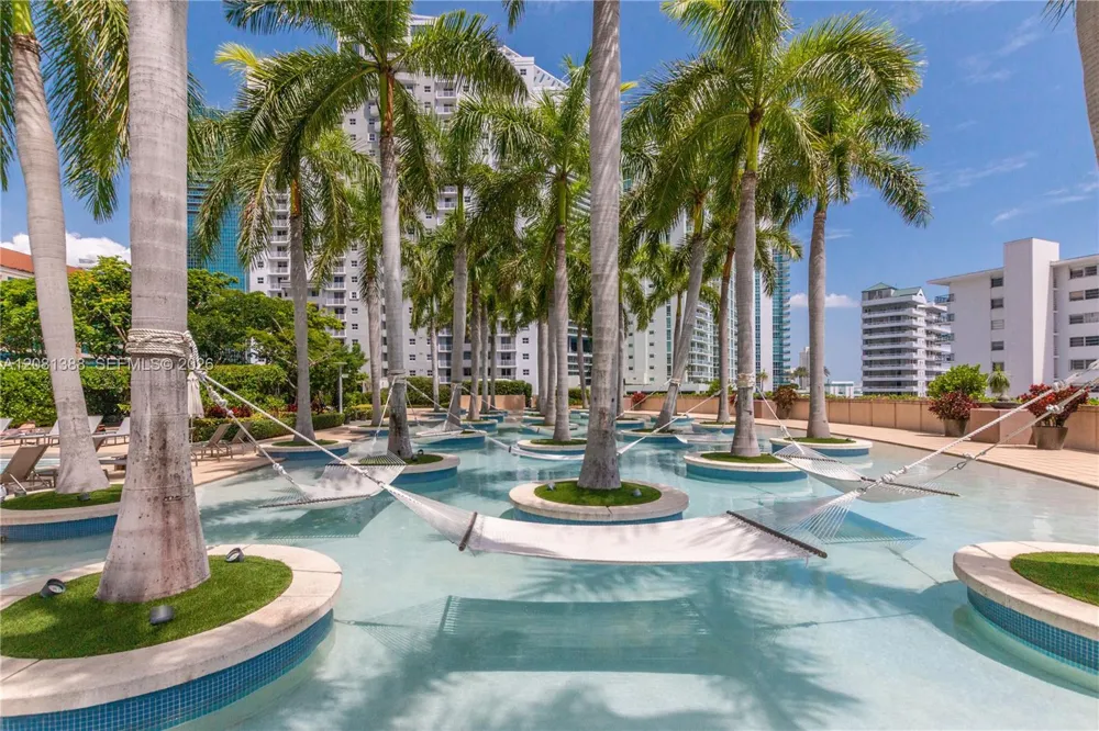 1425 Brickell Ave #45C Miami, FL 33131
