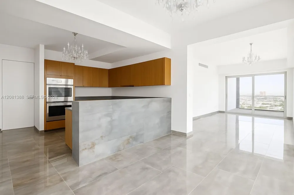 1425 Brickell Ave #45C Miami, FL 33131