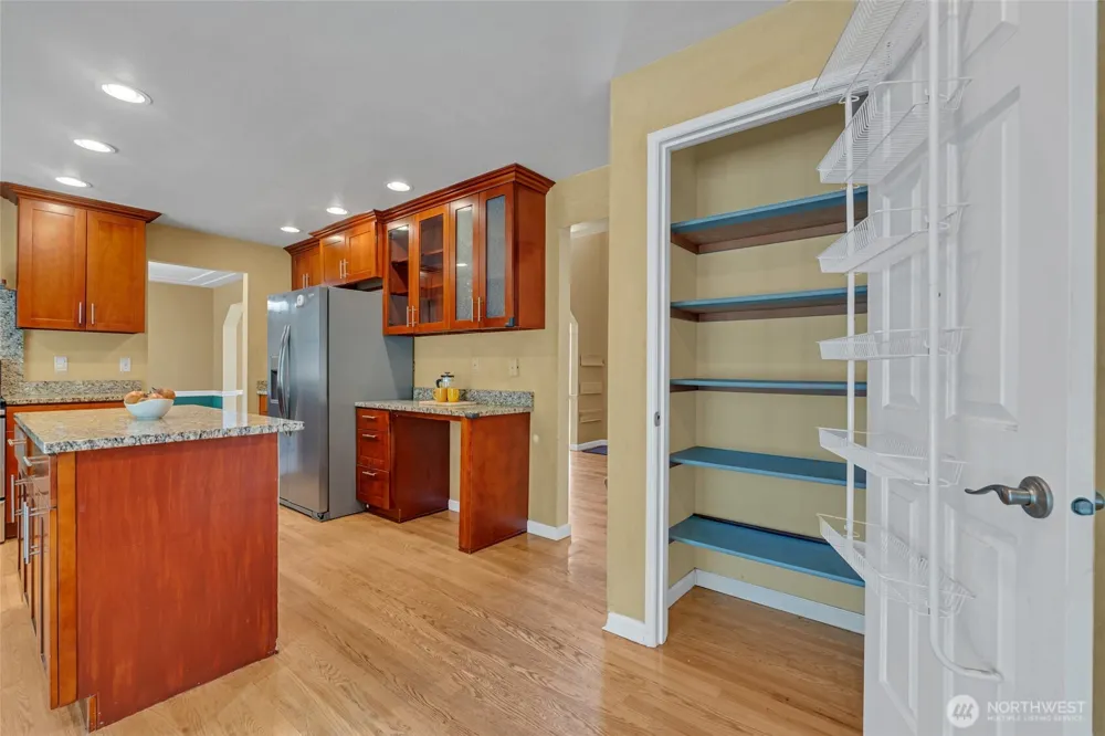 2052 NE Marina Vista Court Poulsbo, WA 98370