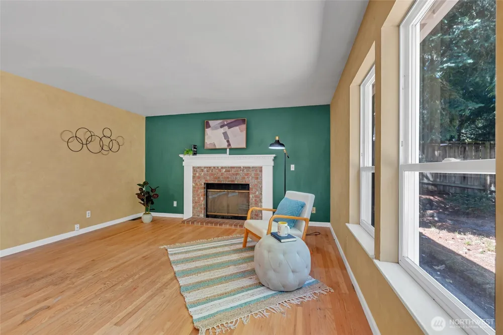 2052 NE Marina Vista Court Poulsbo, WA 98370