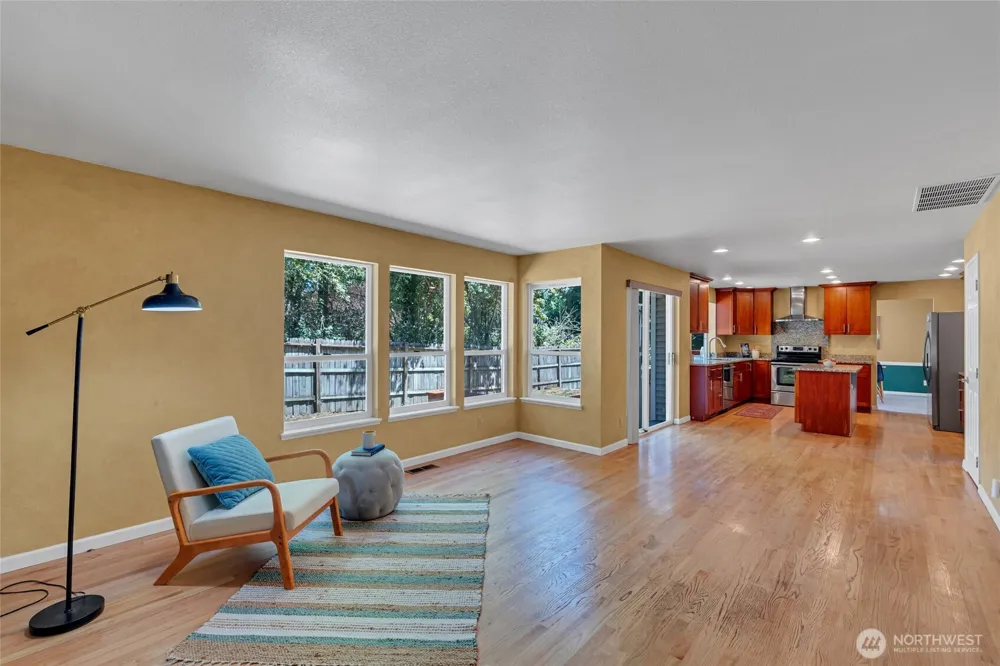 2052 NE Marina Vista Court Poulsbo, WA 98370