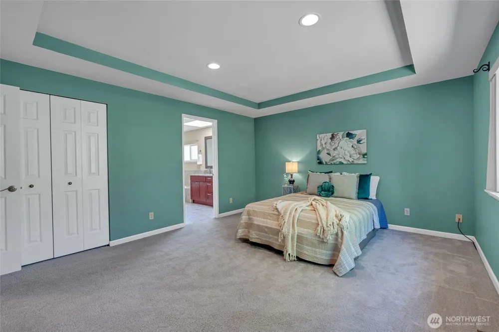 2052 NE Marina Vista Court Poulsbo, WA 98370