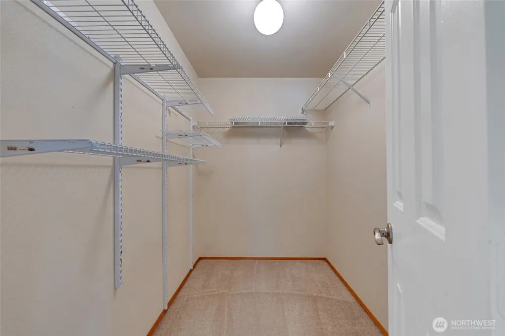 2052 NE Marina Vista Court Poulsbo, WA 98370
