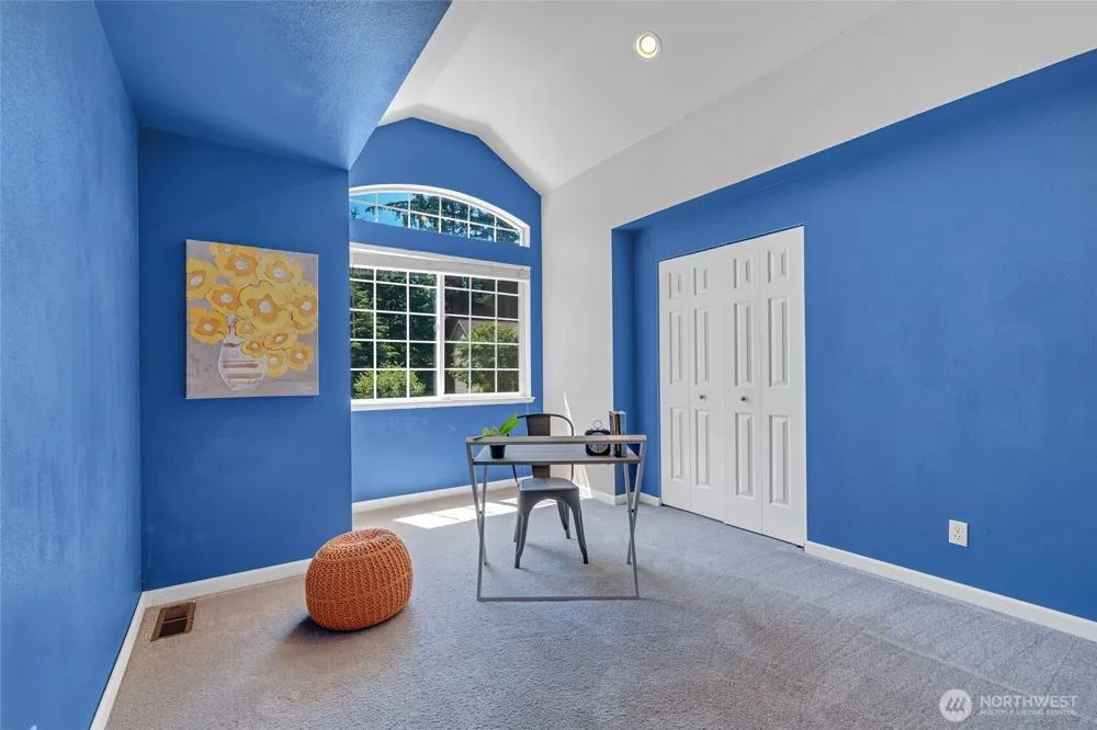 2052 NE Marina Vista Court Poulsbo, WA 98370