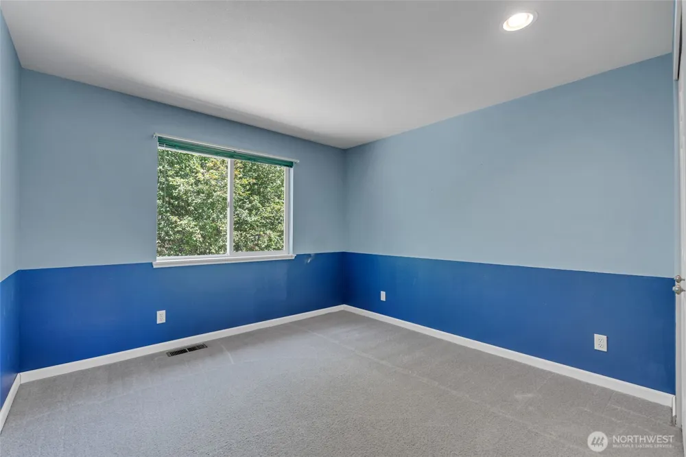 2052 NE Marina Vista Court Poulsbo, WA 98370