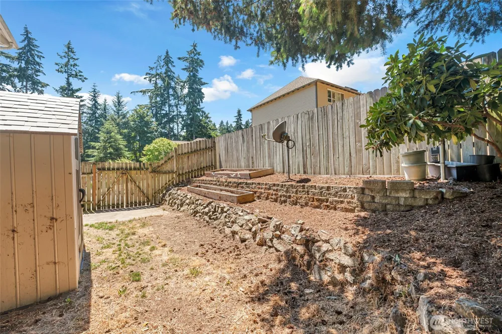 2052 NE Marina Vista Court Poulsbo, WA 98370