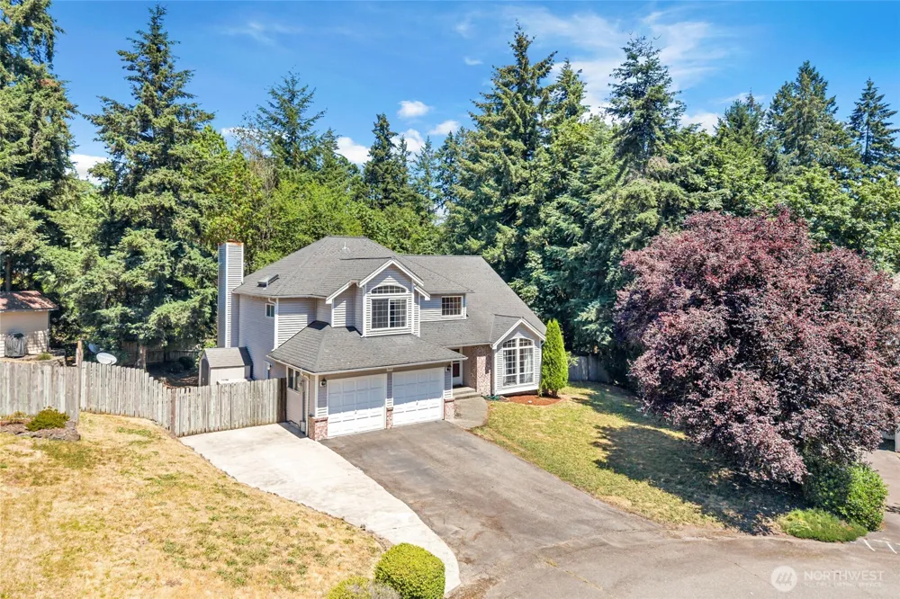 2052 NE Marina Vista Court Poulsbo, WA 98370