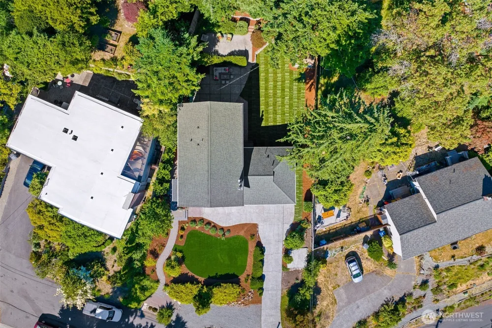 12112 25th Ave SW Burien, WA 98146