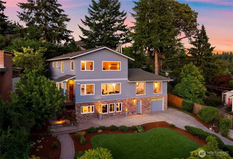 12112 25th Ave SW