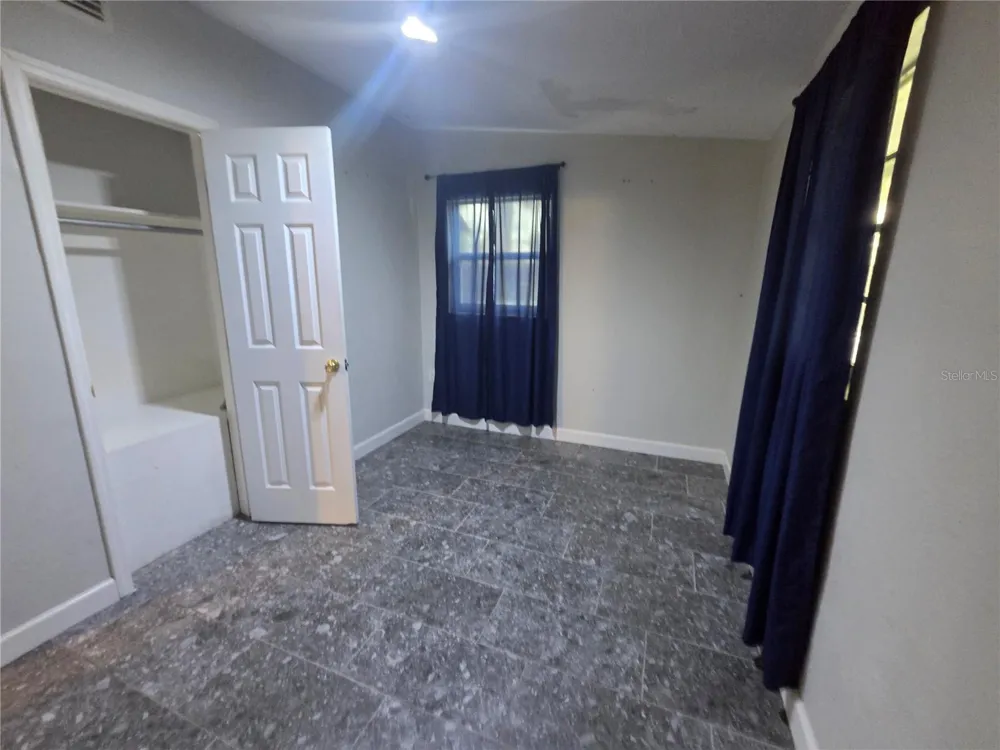 916 E 123RD AVENUE Tampa, FL 33612
