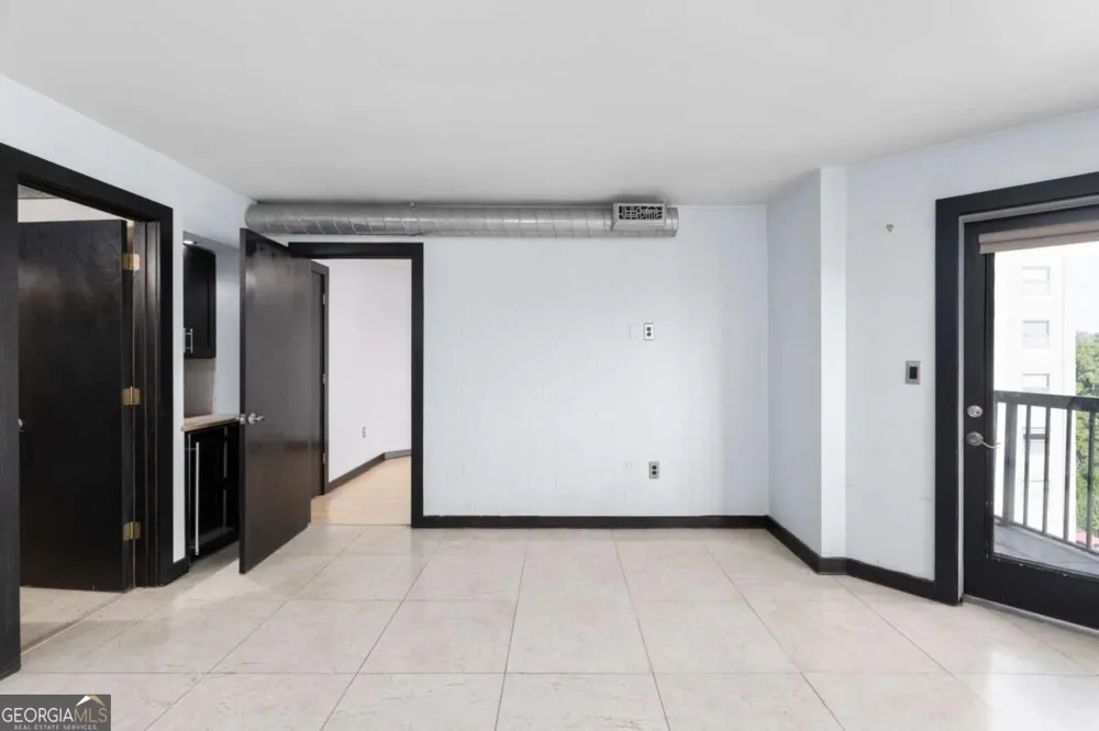 795 Hammond DR Sandy Springs, GA 30328